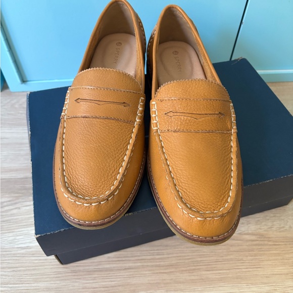 NWOB Sperry leather loafers size 8.5 - Picture 2 of 4
